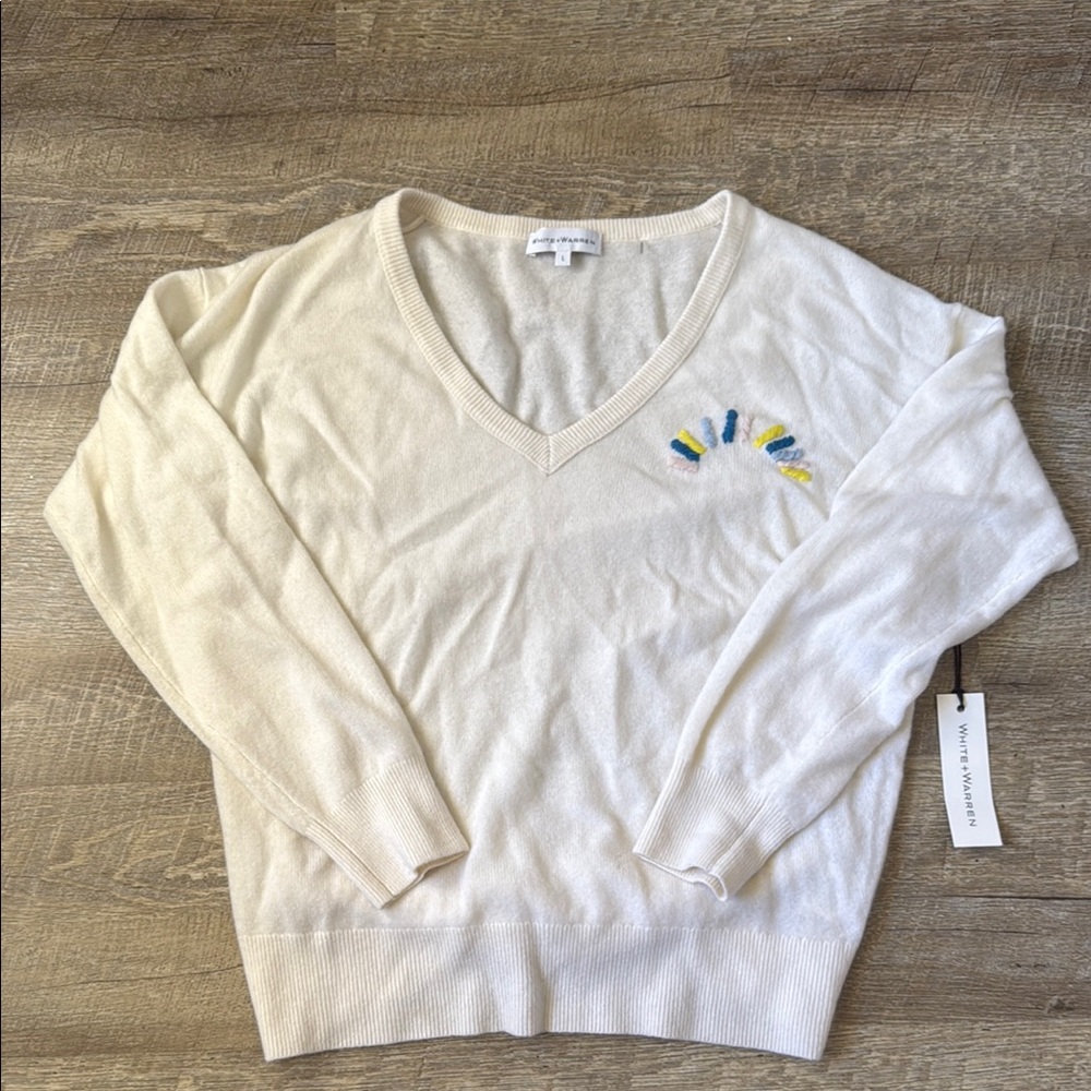 NWT White + Warren Cream V Neck Cashmere Embroidered Sunburst Sweater Size Large